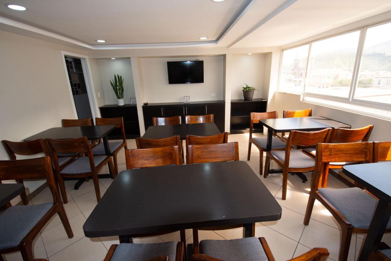 Hotel Plaza Victoria Ibarra Luaran gambar
