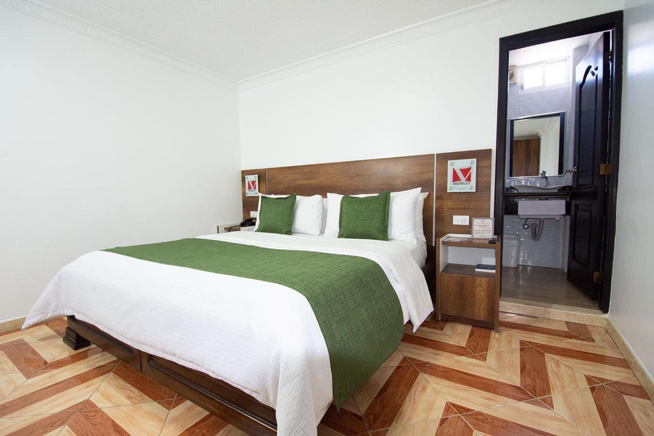 Hotel Plaza Victoria Ibarra Luaran gambar