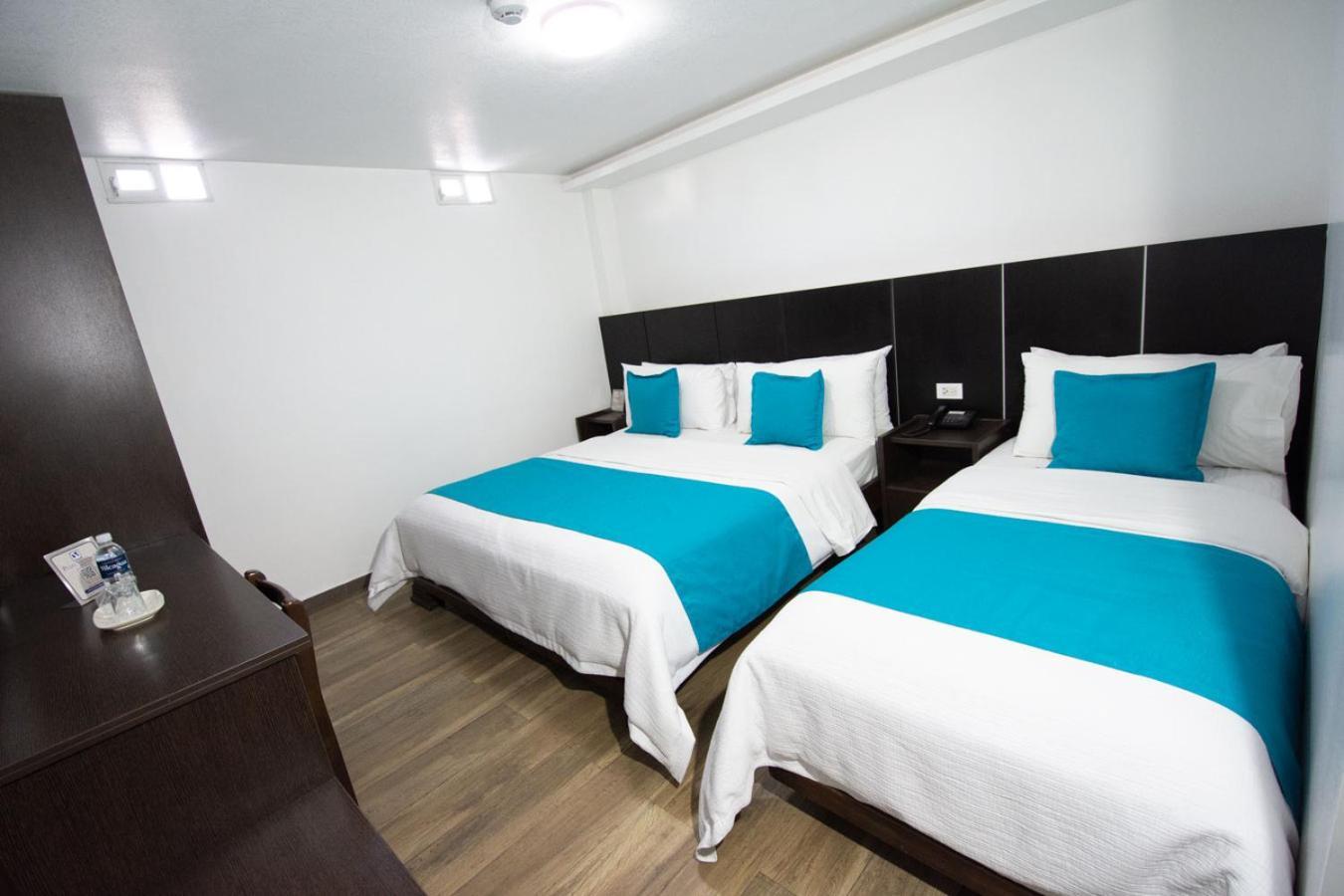 Hotel Plaza Victoria Ibarra Luaran gambar