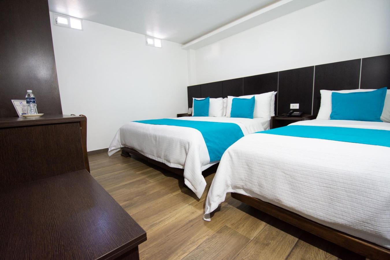 Hotel Plaza Victoria Ibarra Luaran gambar