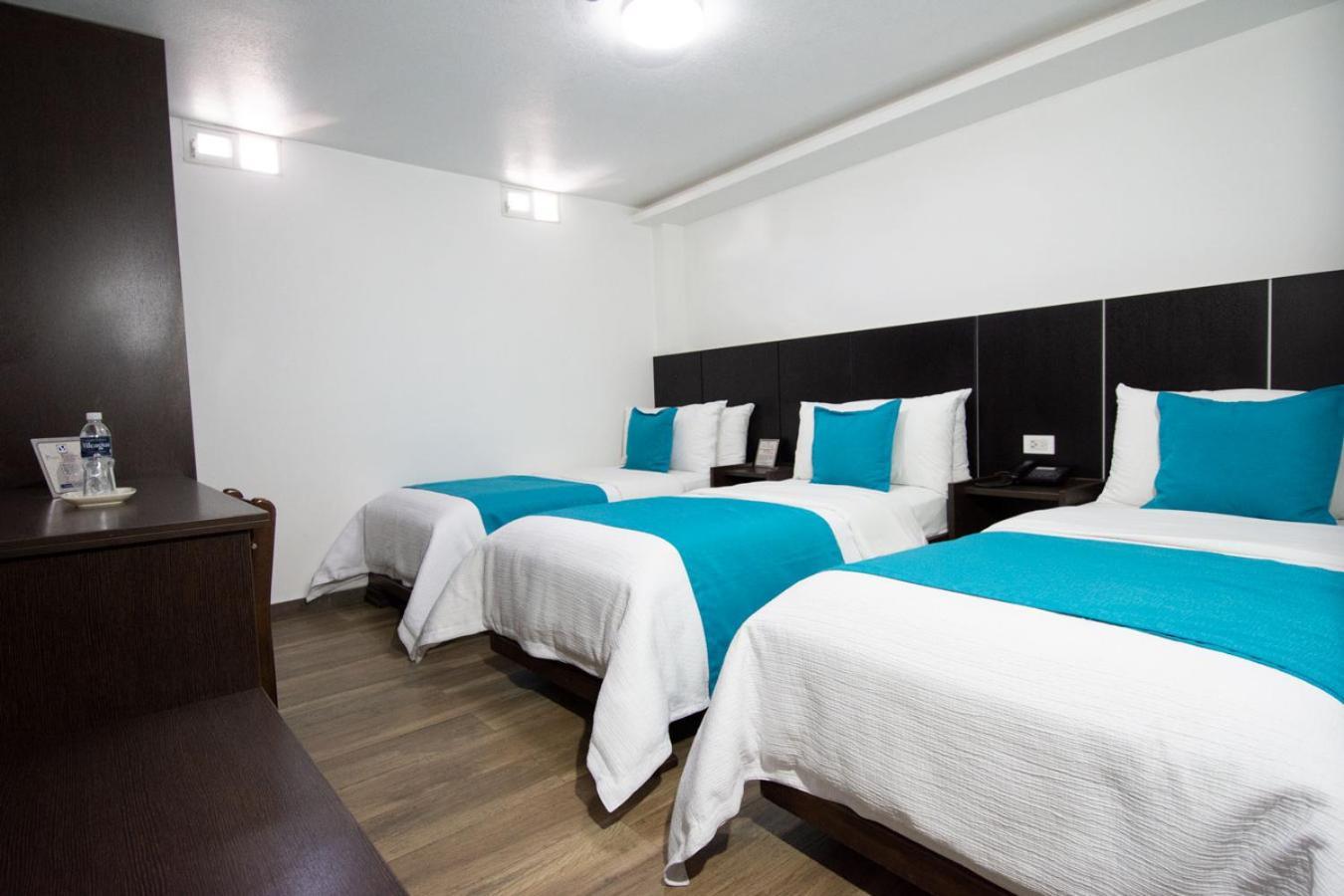 Hotel Plaza Victoria Ibarra Luaran gambar