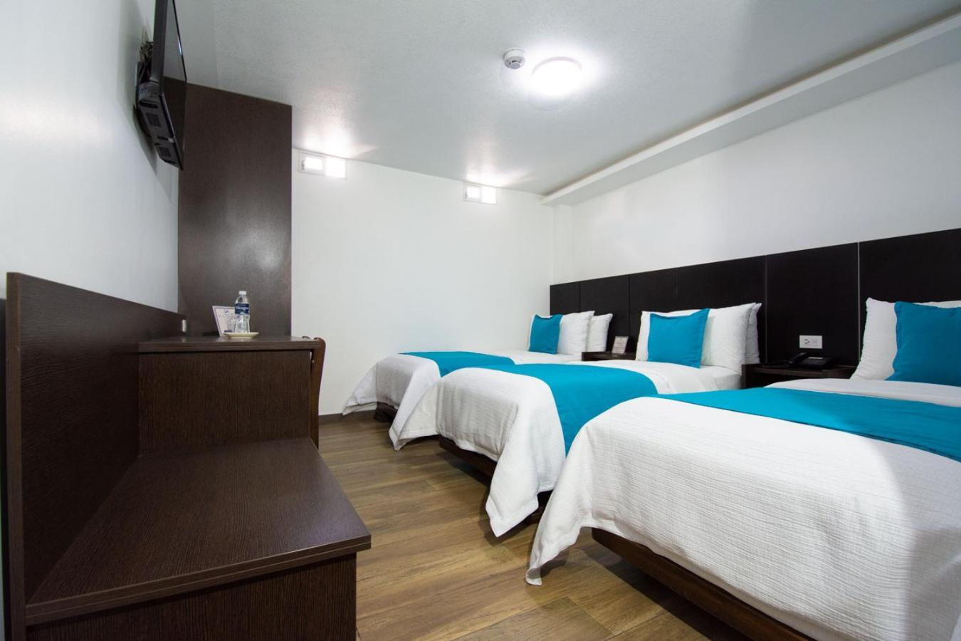 Hotel Plaza Victoria Ibarra Luaran gambar